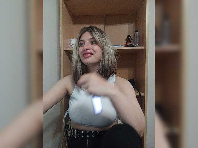 Sonyagasay live cam on BongaCams