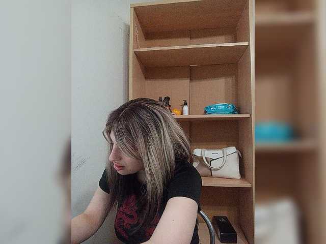 Sonyagasay live cam on BongaCams