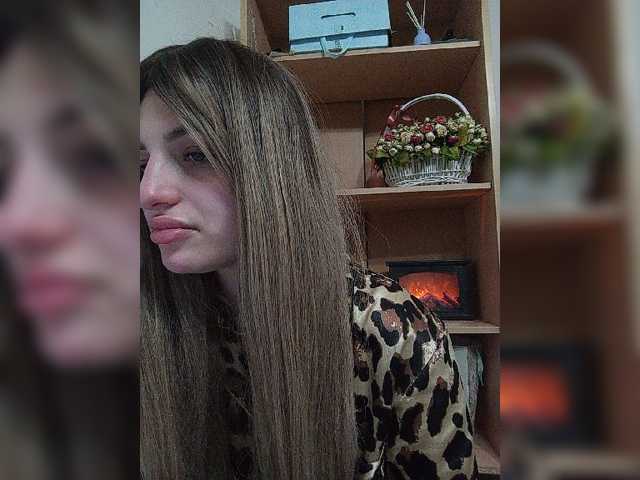 Sonyagasay live cam on BongaCams