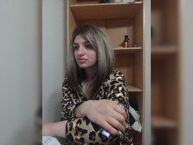 Sonyagasay live cam on BongaCams