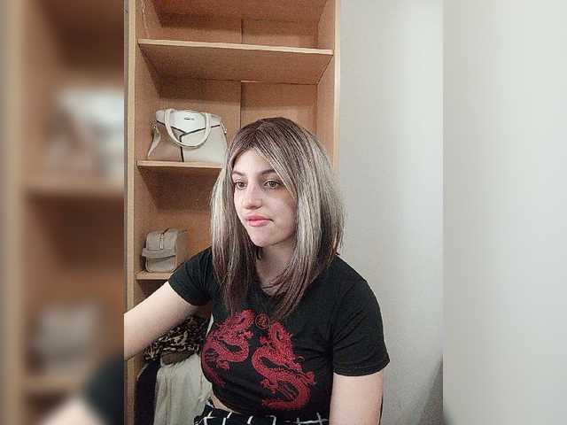 Sonyagasay live cam on BongaCams