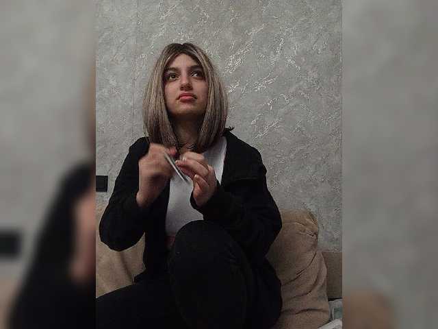 Sonyagasay live cam on BongaCams