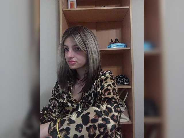 Sonyagasay live cam on BongaCams