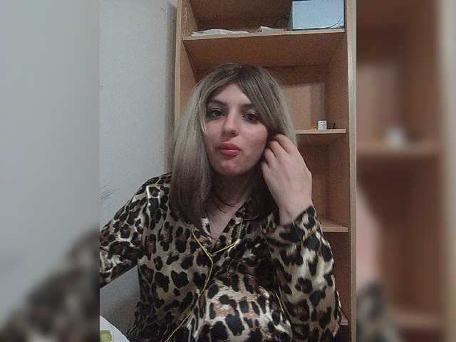Sonyagasay live cam on BongaCams