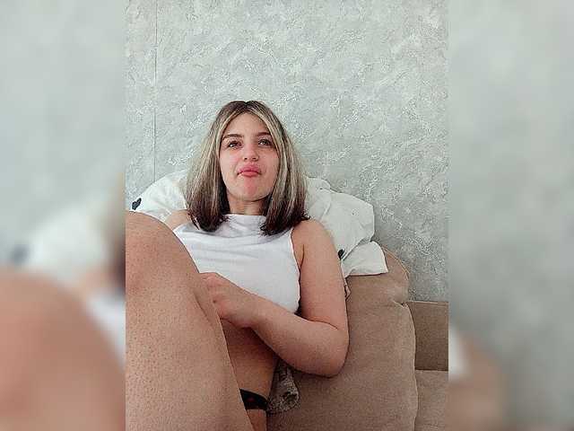 Sonyagasay live cam on BongaCams
