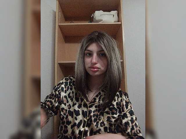 Sonyagasay live cam on BongaCams
