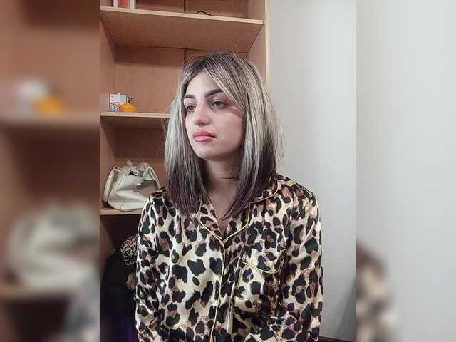 Sonyagasay live cam on BongaCams
