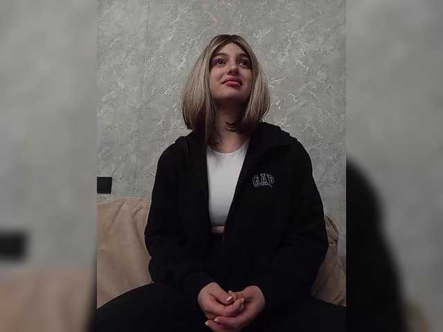 Sonyagasay live cam on BongaCams
