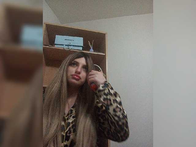 Sonyagasay live cam on BongaCams