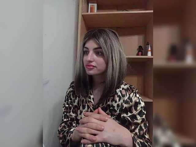 Sonyagasay live cam on BongaCams