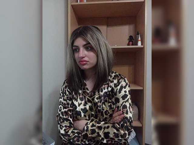 Sonyagasay live cam on BongaCams