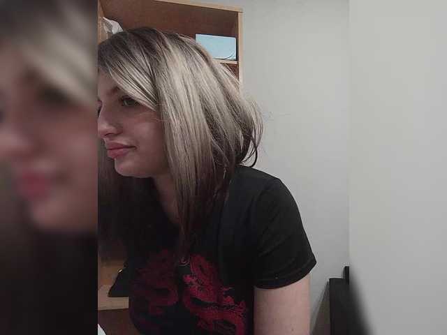 Sonyagasay live cam on BongaCams