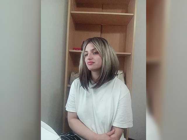 Sonyagasay live cam on BongaCams