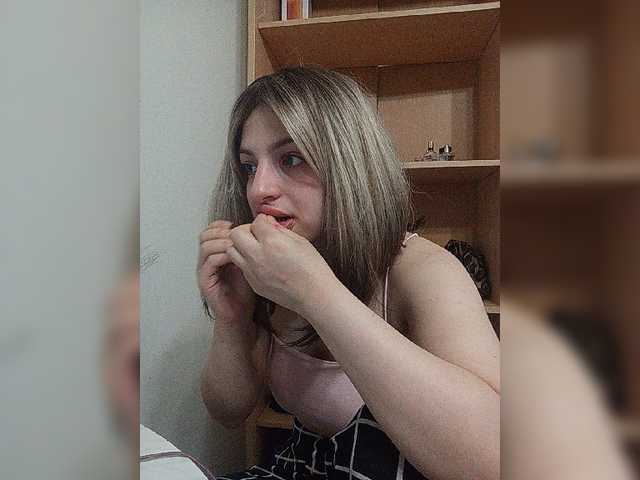 Sonyagasay live cam on BongaCams