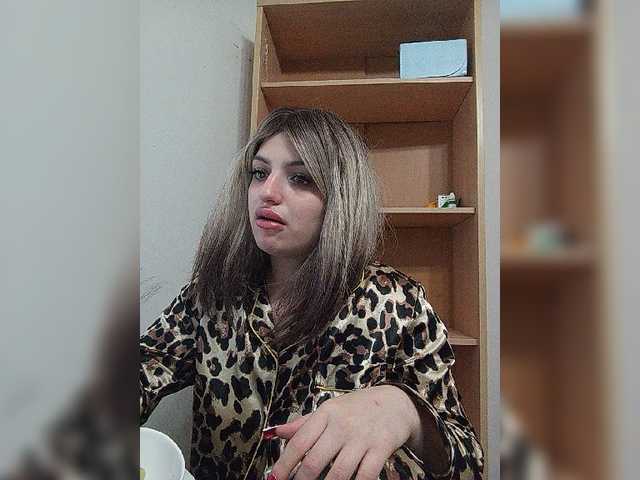 Sonyagasay live cam on BongaCams