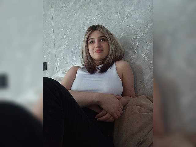 Sonyagasay live cam on BongaCams