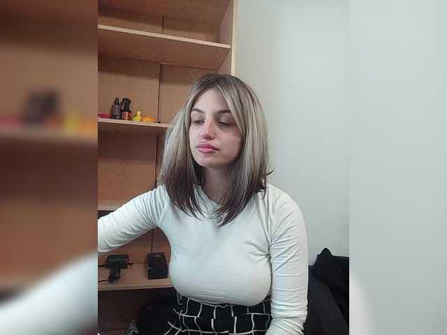 Sonyagasay live cam on BongaCams