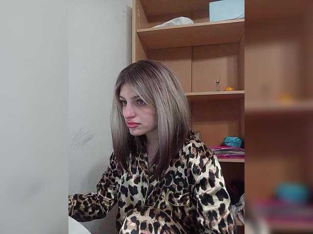 Sonyagasay live cam on BongaCams