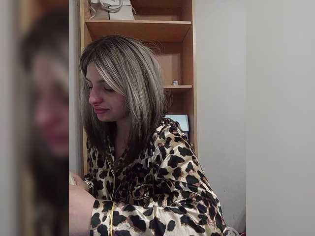 Sonyagasay live cam on BongaCams