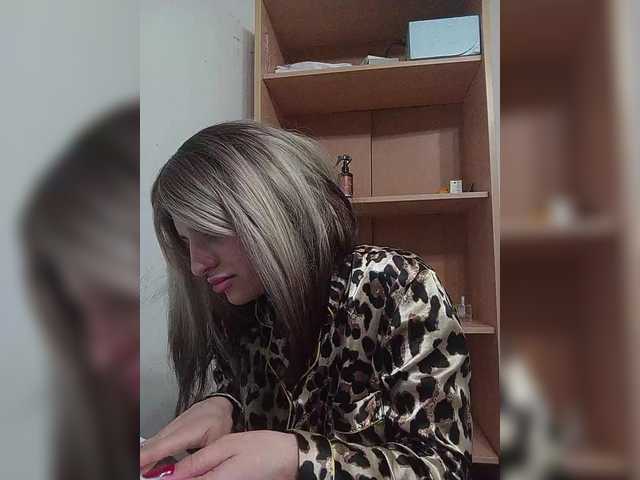 Sonyagasay live cam on BongaCams