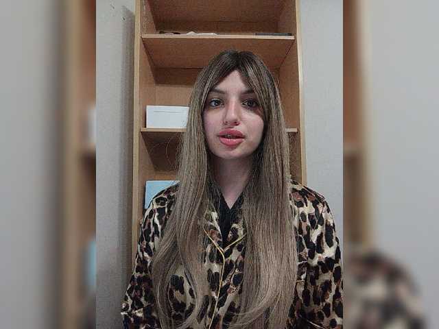Sonyagasay live cam on BongaCams