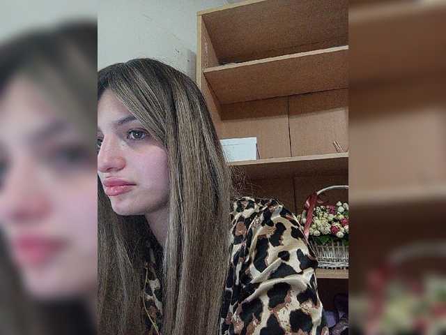 Sonyagasay live cam on BongaCams