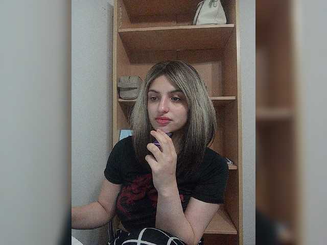 Sonyagasay live cam on BongaCams