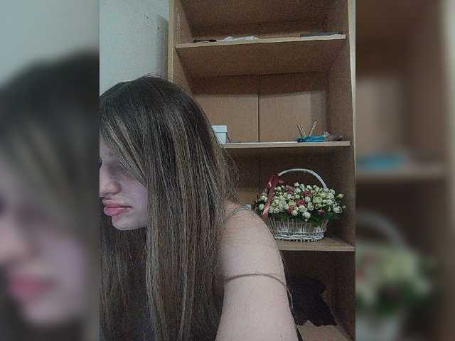 Sonyagasay live cam on BongaCams