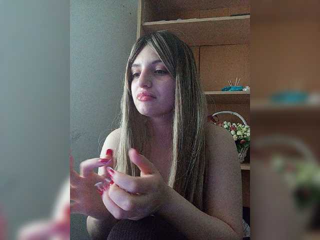 Sonyagasay live cam on BongaCams