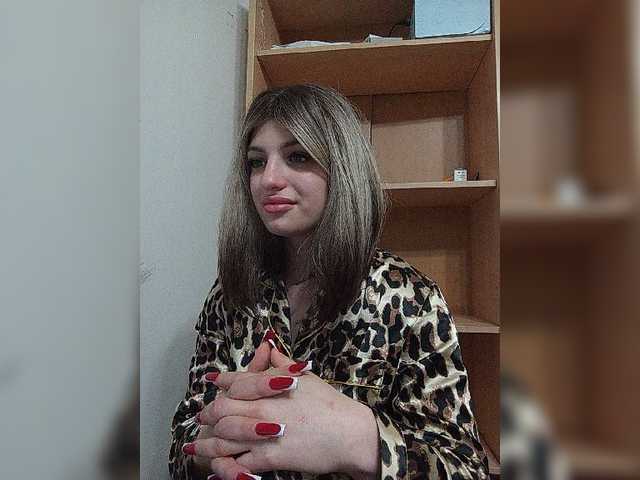 Sonyagasay live cam on BongaCams