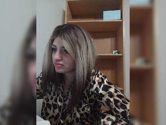 Sonyagasay live cam on BongaCams