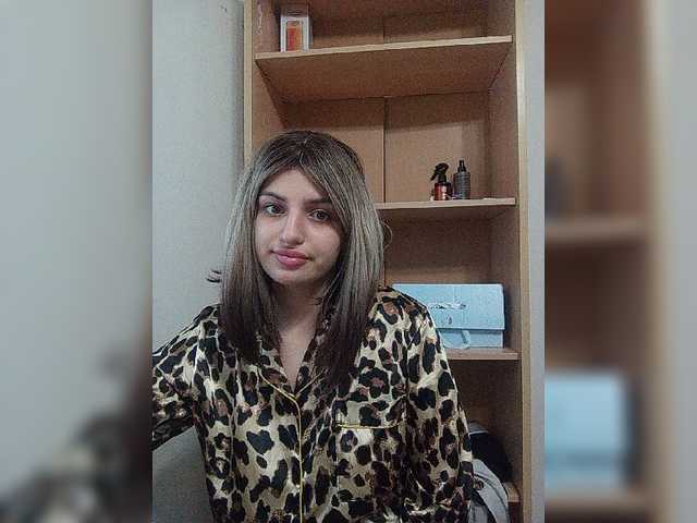 Sonyagasay live cam on BongaCams