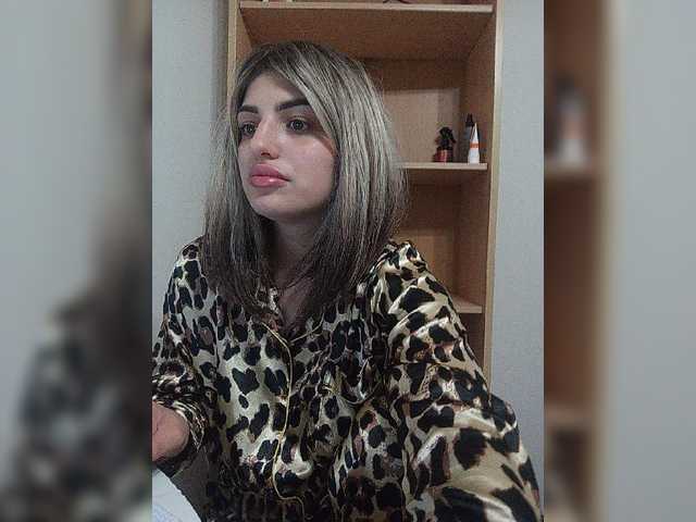 Sonyagasay live cam on BongaCams
