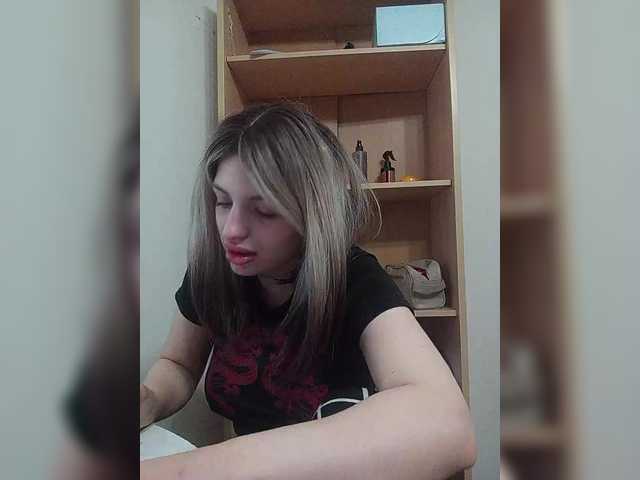 Sonyagasay live cam on BongaCams