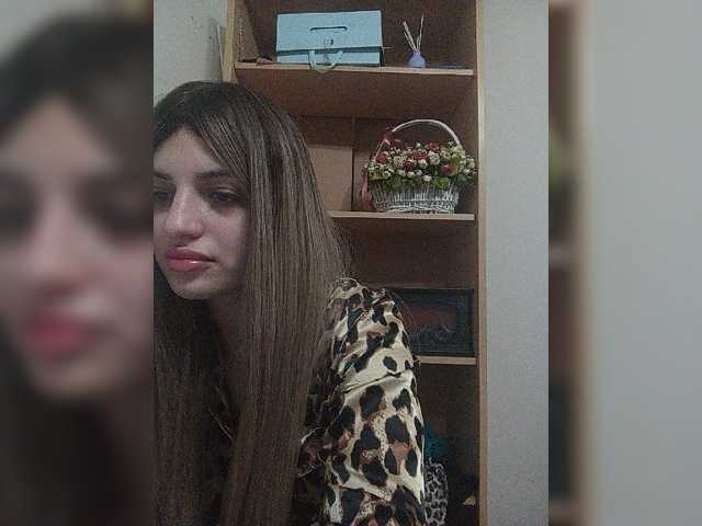 Sonyagasay live cam on BongaCams