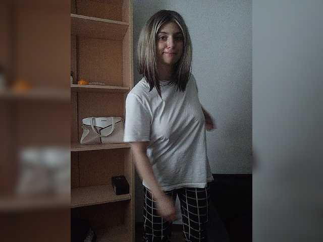 Sonyagasay live cam on BongaCams