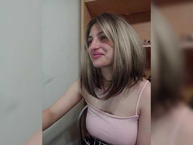 Sonyagasay live cam on BongaCams