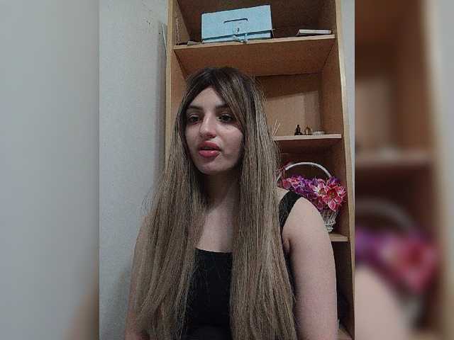 Sonyagasay live cam on BongaCams