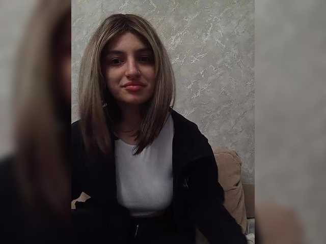 Sonyagasay live cam on BongaCams