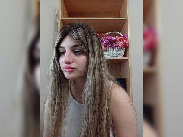 Sonyagasay live cam on BongaCams