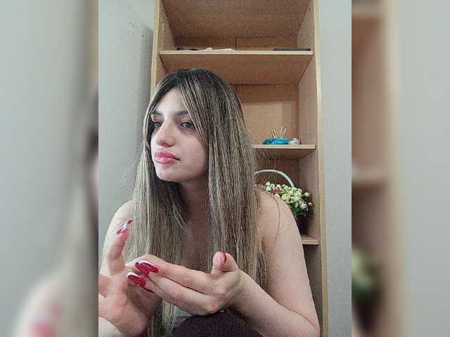 Sonyagasay live cam on BongaCams