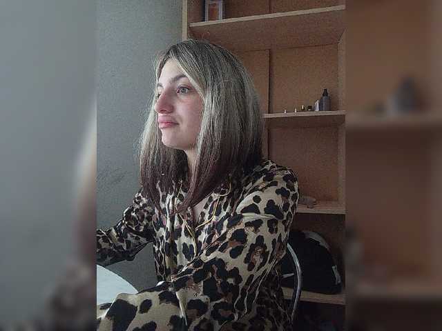 Sonyagasay live cam on BongaCams