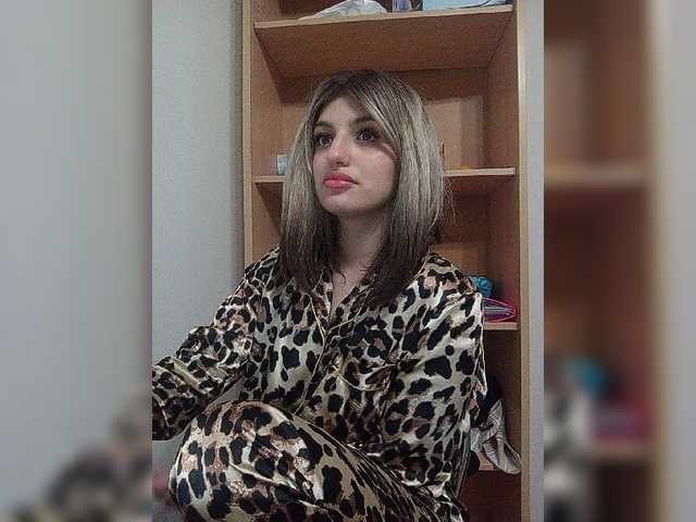 Sonyagasay live cam on BongaCams