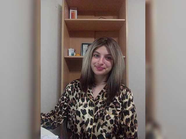 Sonyagasay live cam on BongaCams