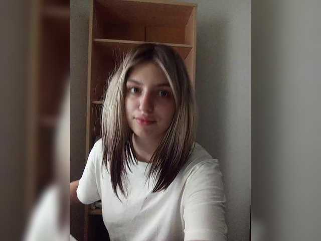 Sonyagasay live cam on BongaCams