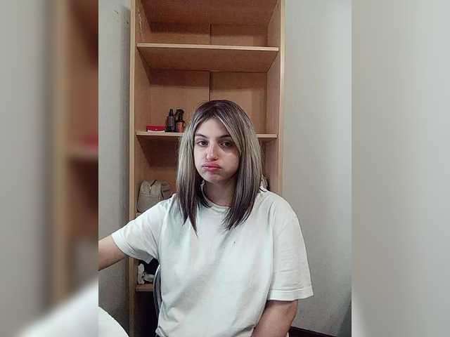 Sonyagasay live cam on BongaCams