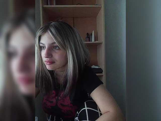 Sonyagasay live cam on BongaCams