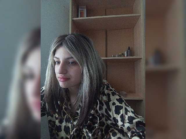 Sonyagasay live cam on BongaCams