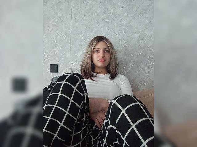 Sonyagasay live cam on BongaCams