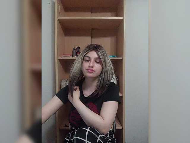 Sonyagasay live cam on BongaCams